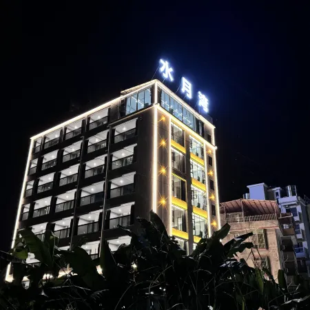 Xinfeng Shuiyuewan Hot Spring Resort Hotel