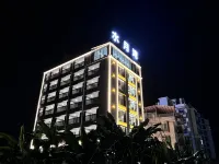 Xinfeng Shuiyuewan Hot Spring Resort Hotel