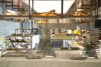 LEEZY HOTEL - breakfast