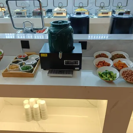 Elong Hotel (Qingyang District)