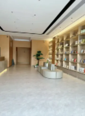 Nali Hotel (Yulin Yinfeng Traditional  Chinese Medicine Port/ RT-MART )