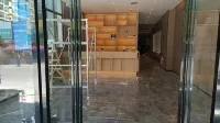 Xingyi Yunyue Smart Hotel (Xingyi High-Speed Railway South Station Wanfenglin Airport) - 2성급