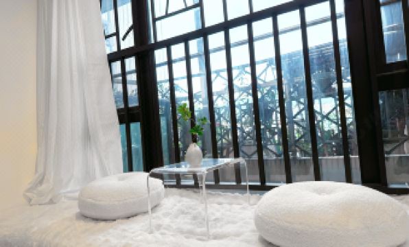 Qiq i Pure Female Youth Boutique Hostel (Jingxi Nanfang Hospital Branch)