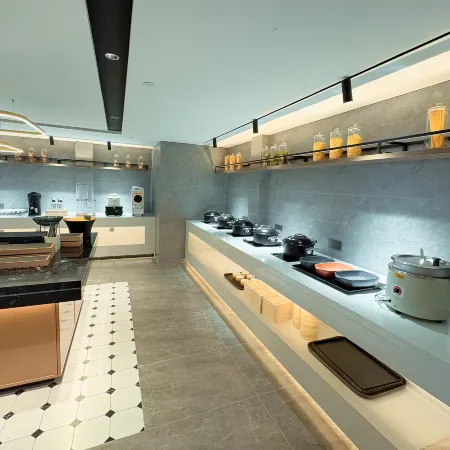 Homeinn Plus(Huangshan Shexian Huizhou Ancient City Branch)