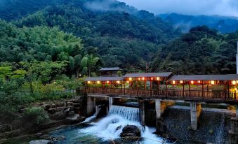 Sanqingshan Yunque Mountain Lodge (Jinsha Cableway)