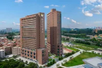 Lichuan Platinum Hotel, Guangzhou, Hanxi Changlong Subway Station Branch Hotel in zona Changlong Happy World