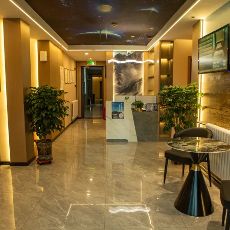 Xingchen Hotel (Lenghu Town)
