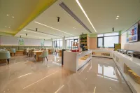 GreenTree Inn Express Hotel - parking