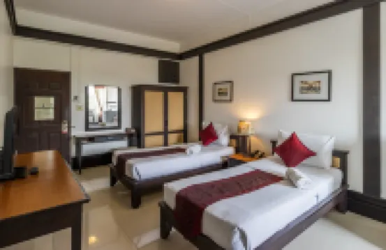 โรงแรมสกุลชัยเพลส