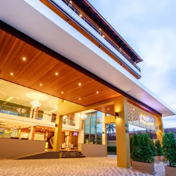 Aqua Resort Phuket - Near Beach and Chalong Pier