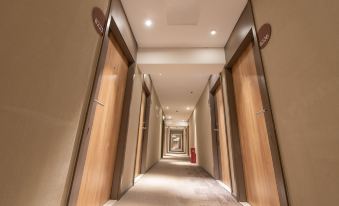 Homeinn · neo (Shanghai Pudong New International Expo Center Longyang Road Subway Station)