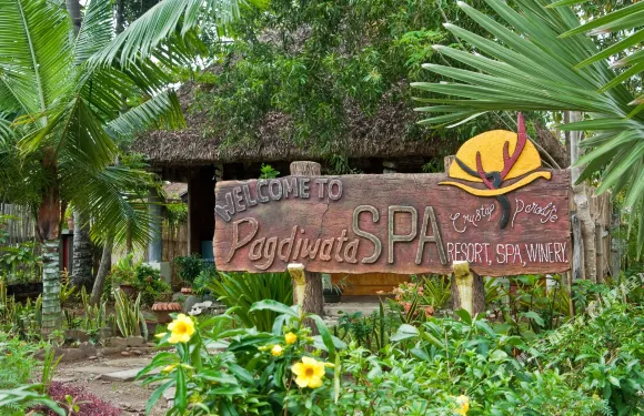 水晶天堂度假村、温泉和酒廠酒店