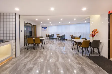 GreenTree Hotel(QinZhou Garden) Отели рядом с достопримечательностью «Qinzhou University Xianghuiyuan Campus»