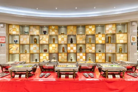 Time Business Hotel Отели рядом с достопримечательностью «349 Submarine Tourist Base»