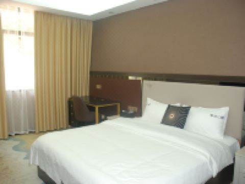 英德桃花源山庄 - 高级北欧式大床房