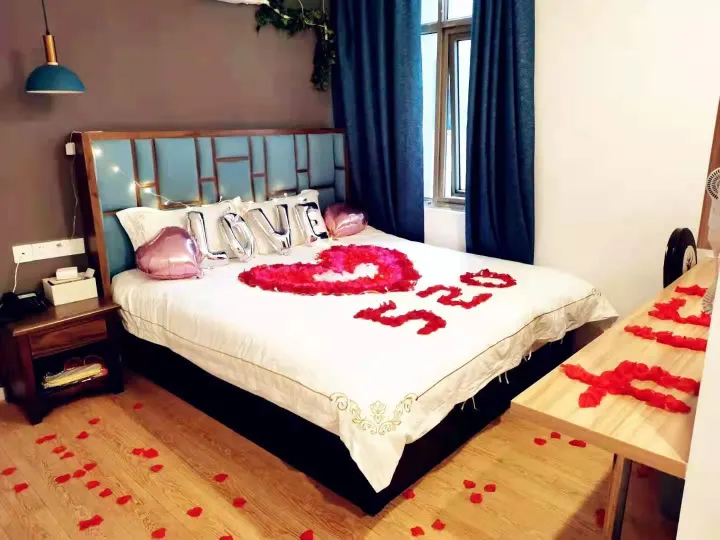 Impression Boutique Hotel (Shanghai Fengzhuang Metro Station Store)