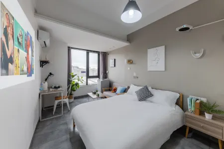 weets Holiday Hotel (SM City Plaza Gaoqi International Airport Store)