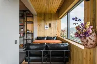 Floral Hotel · Xingyi Wanfenglin Batu Hotel Hotels in Xingyi