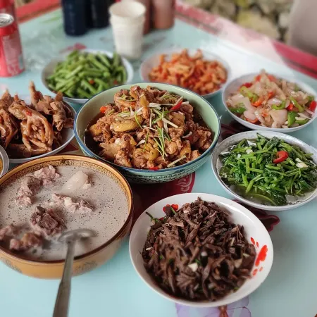 Kaihua Qianyuan Yinju Yishe