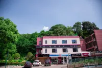 JIUMU Family Hotel Отели рядом с достопримечательностью «Hunan University Control Science and Engineering Subject Postdoctoral Mobile Scientific Research Station»