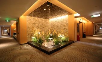Luyating Garden Hotel (Xiongan New District Rongcheng Gymnasium)
