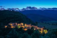 Linden Centre·Shaxi فنادق في 