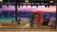 BlueTel Re'sidencE Bangkok IMPACT-1 Time Drop-Off Service to IMPACT OR MRT (MTO2) - Swimmingpools