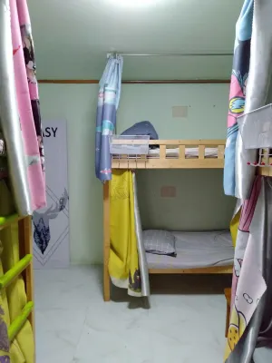 Jinling Yizhan International Youth Hostel