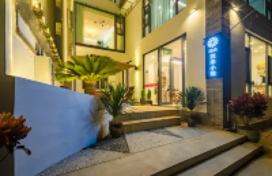 Floral Hotel · Dali West Bank Small hidden seascape Hotel Hotels in Dali