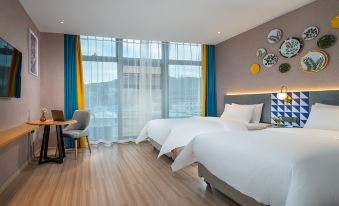 Europa Mediterranean Hotel (Guiyang East High-speed Railway Station Plaza)