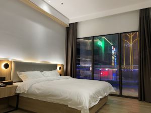 Mengcheng Becken Xiong E-sports Hotel