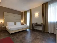كليما هوتل ميلانو فيري Hotels near كيو تي أوتو