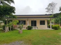 โต๊ะไม้รีสอร์ท โรงแรมในอำเภอ วังจันทร์