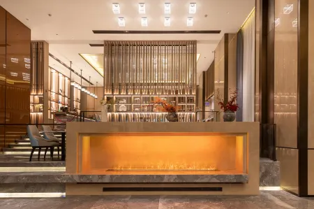 INFINITE SHINE HOTEL Отели рядом с достопримечательностью «Chenyong Park»