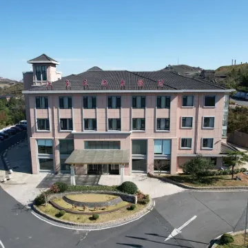 Anji Jiangnan Tianchi Resort Hoteles cerca de Jiangnan Tianchi Scenic Area
