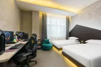 YOLO Youle E-sports Hotel (Wenguang Campus of Normal University)