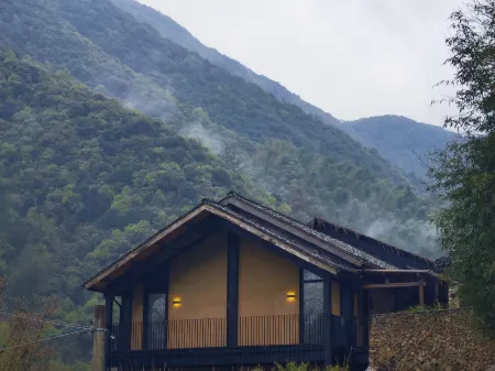 live in the mountains Отели рядом с достопримечательностью «Shishe Village»