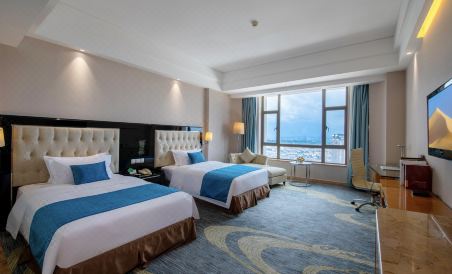 ELONG Me Hotel - Housity