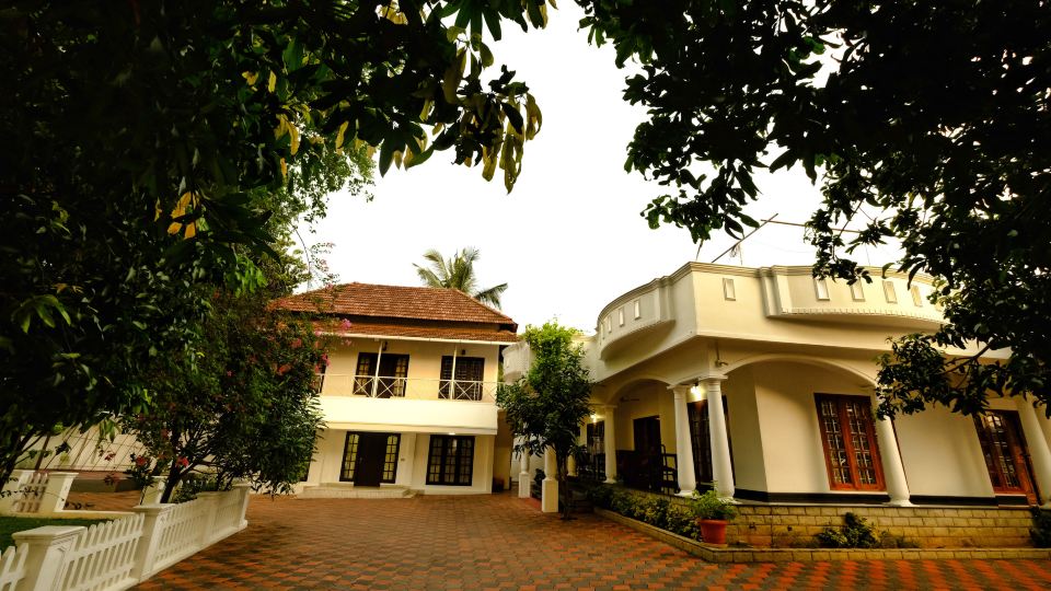 Vaiga Homes - Vembanadu Lakeview Retreat