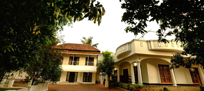 Vaiga Homes - Vembanadu Lakeview Retreat Hotels in Kochi