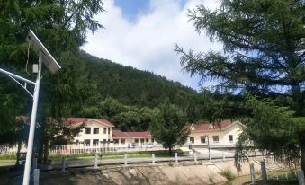 Harqin Meilingu Linyun Mountain Villa