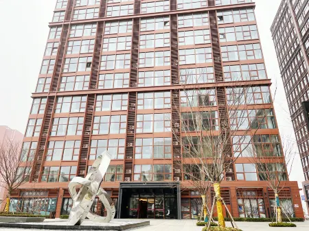 Mixu Loft Holiday Apartment (Qingdao Taitung Pedestrian Street)