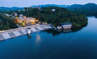 Tianmu Lake Yuhu Peninsula Hot Spring Hotel