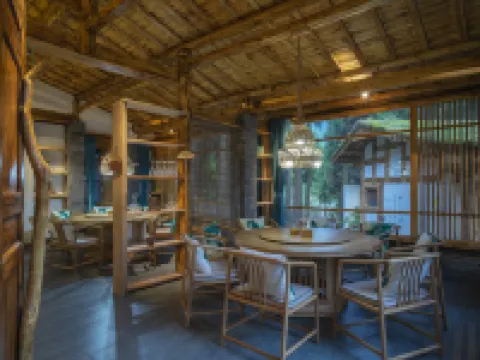 Beichuan Half Pot Edge Hotel di Provinsi Beichuan