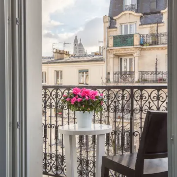 Prince Albert Montmartre Hotels near Montmartre