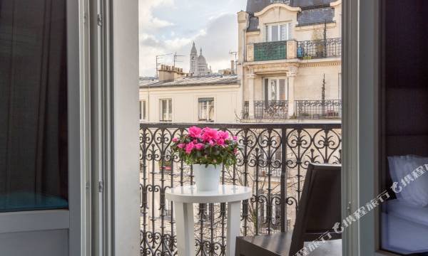Prince Albert Montmartre