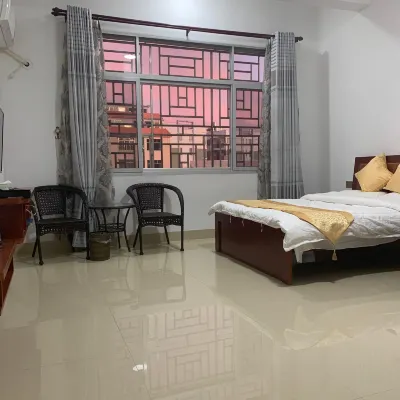 Yunqian Yunchang Inn Hotels near Triton Bay