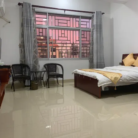 Yunqian Yunchang Inn Отели в г. Юньсяао