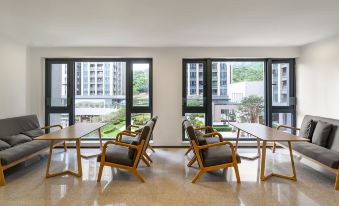 CJIA Apartment Hotel (Shenzhen Shatoujiao Metro Station Branch)