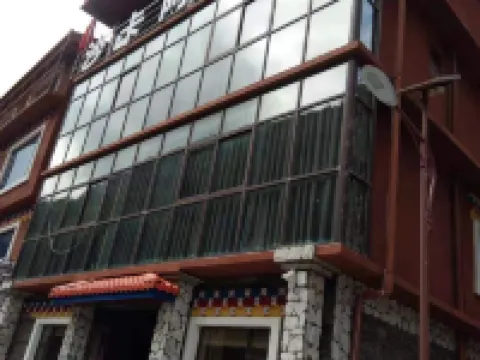 Shaka Amage Hotel a Heishui